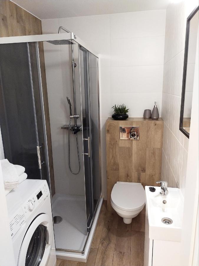 Apartament 11 Listopada Ostroleka  Buitenkant foto